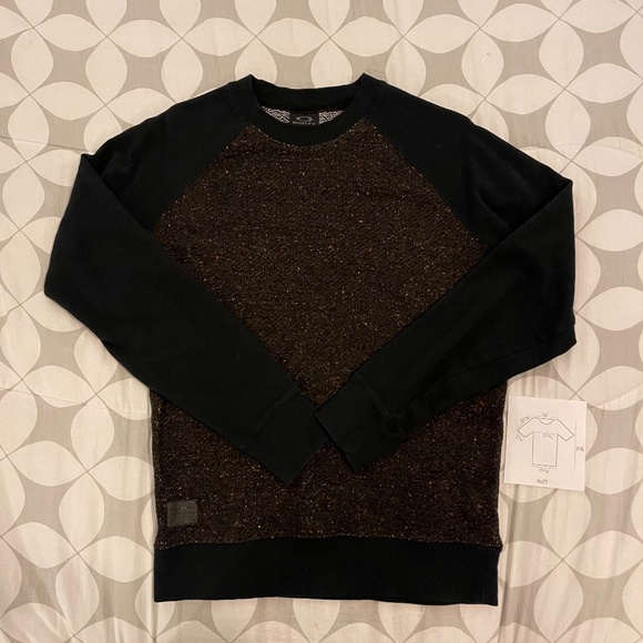 Oakley Other - Oakley raglan knitted sweatshirt.